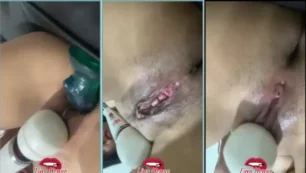 Mulher se tocando sozinha e tendo um orgasmo intenso