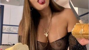 Geisy Arruda mostrando sua xoxota no OnlyFans