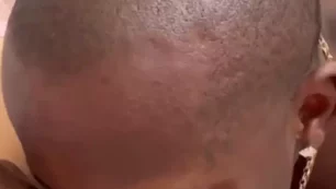 Jefão dando uma saboreada na xoxota da tiktoker Issa