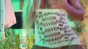 Mulher Melão rebolando funk sem nenhuma roupa íntima!