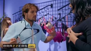 Mommy Got Boobs porno