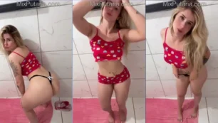 Aline Novak, a loira com um corpão incrível e cheia de charmes, arrasando no funk