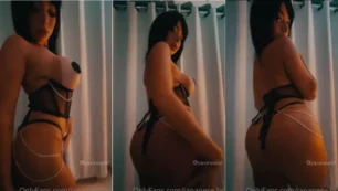 Confere a Jully Queiroz arrasando em uma calcinha bem ousada!