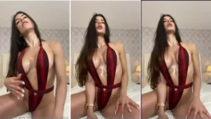 Estefania Sierra, a gostosona, arrasa em vídeo sensual de maiô!