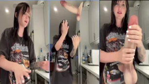 Potes de pêssego novinhos e lindos com um super dildo no pornô!